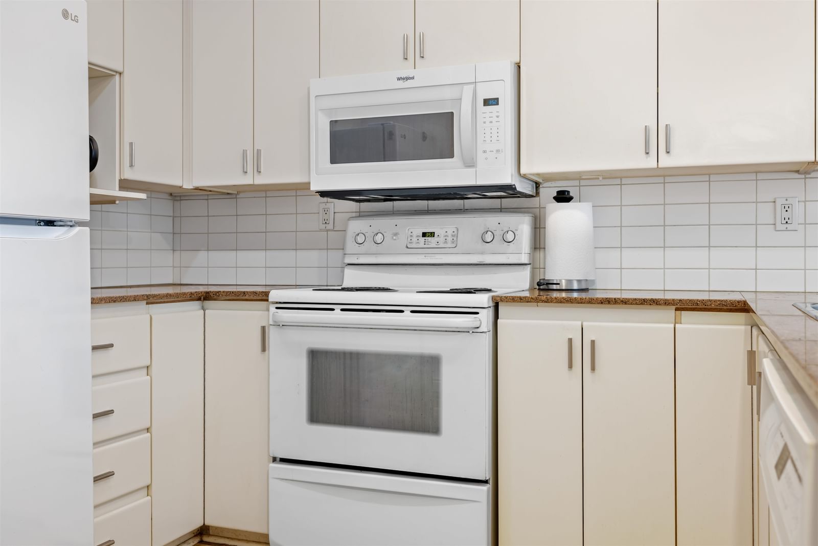 Listing Image 18