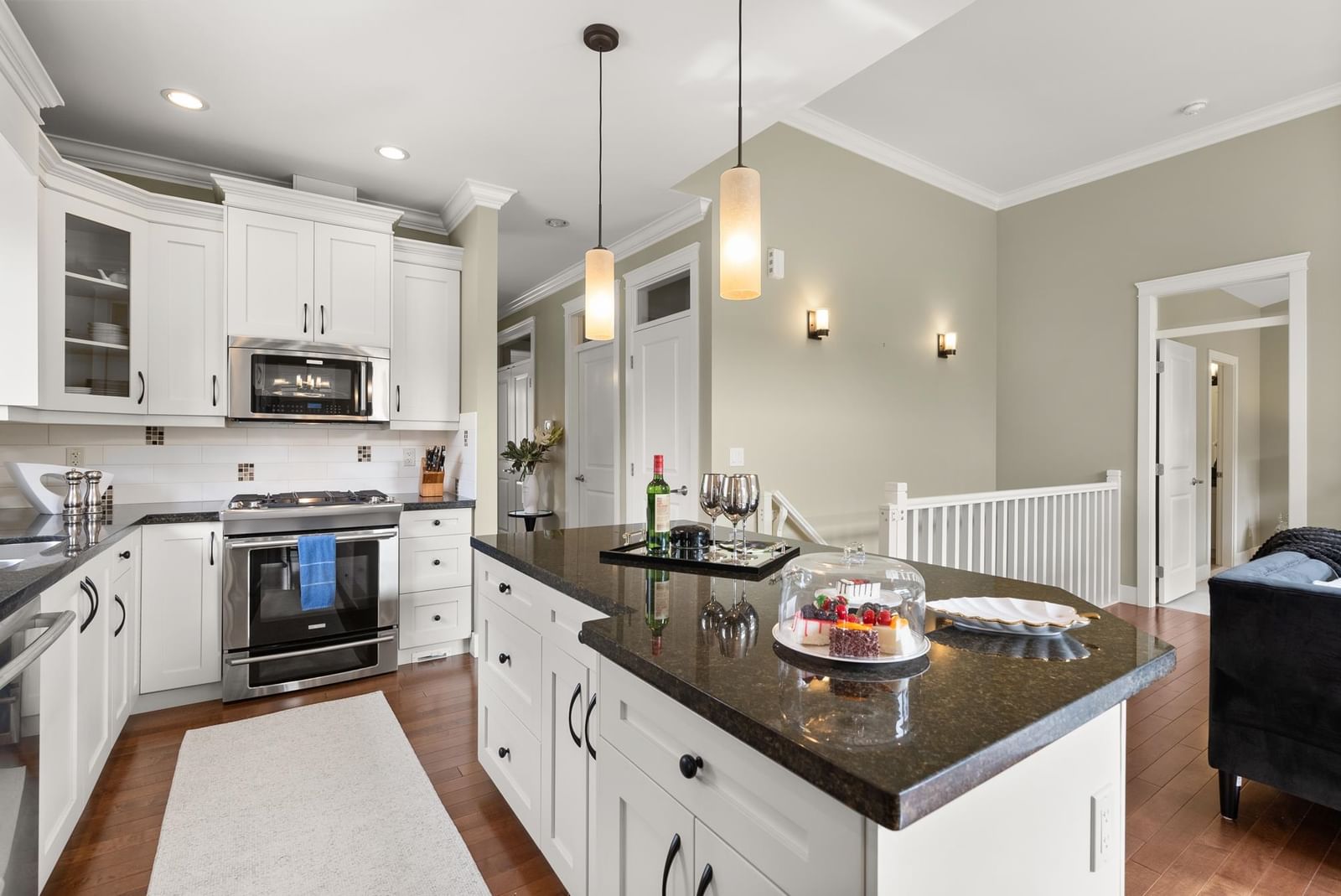 Listing Image 10