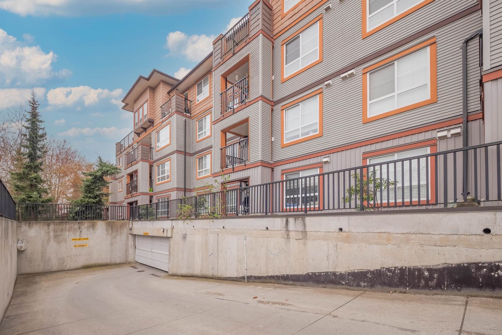 Listing Image 19