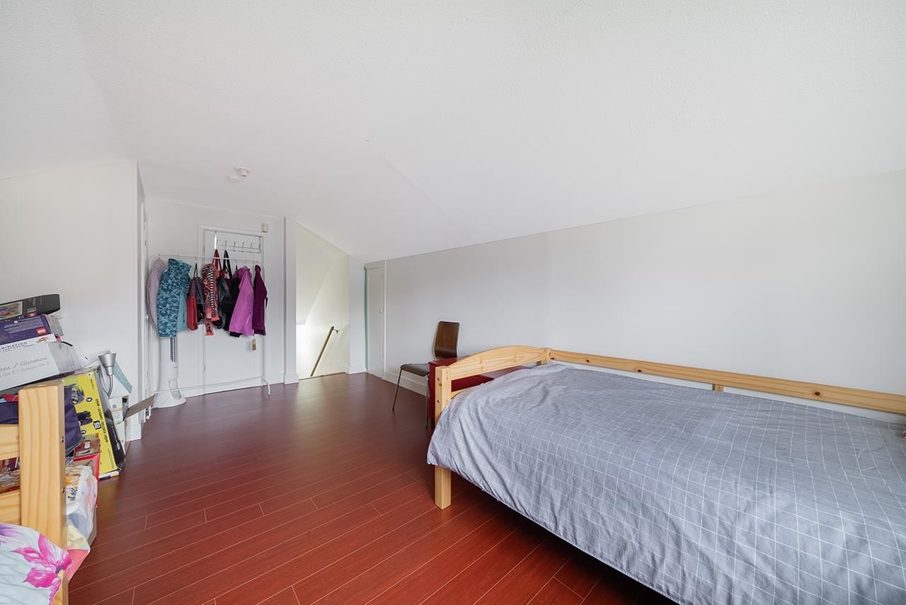 Listing Image 23
