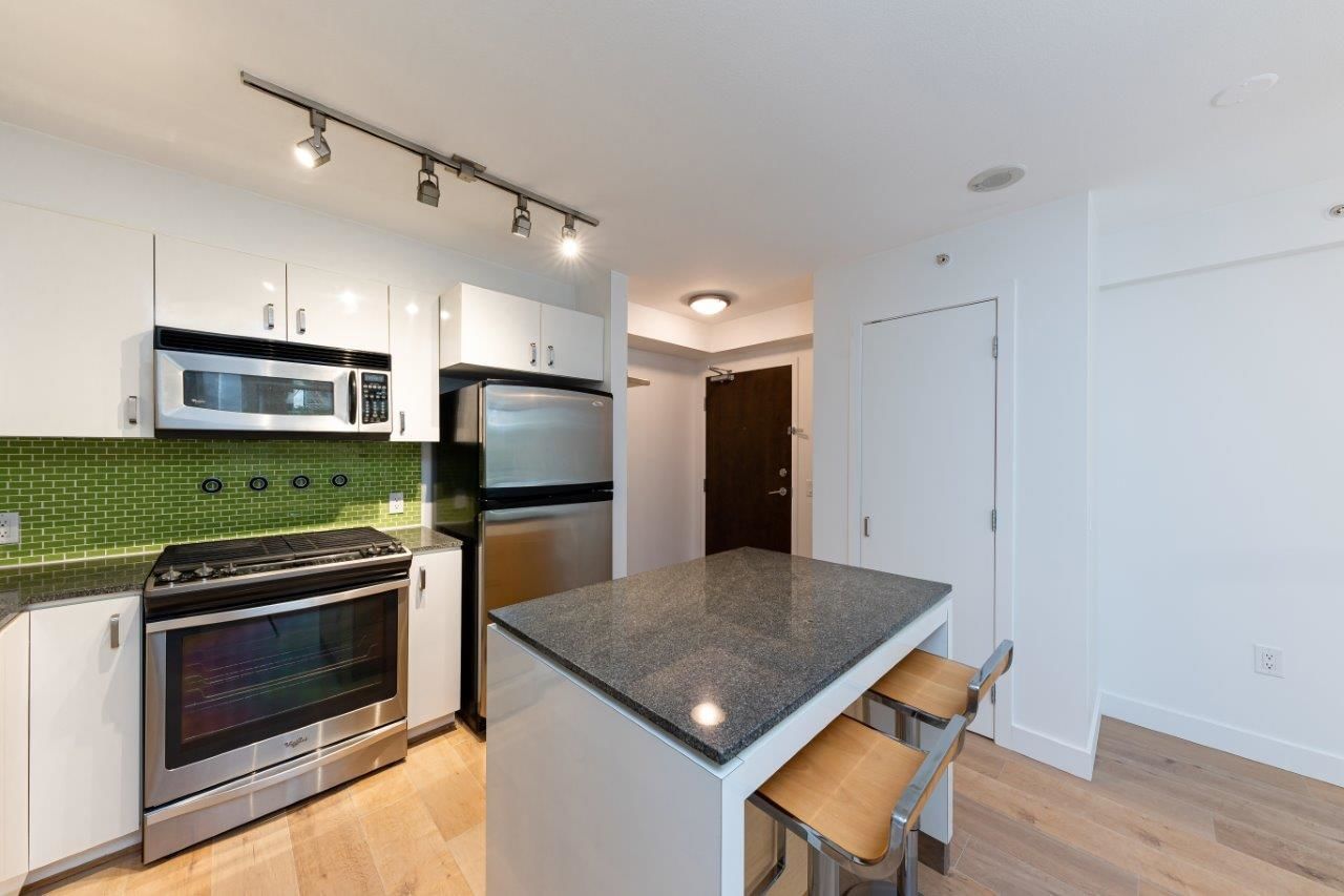 Listing Image 6