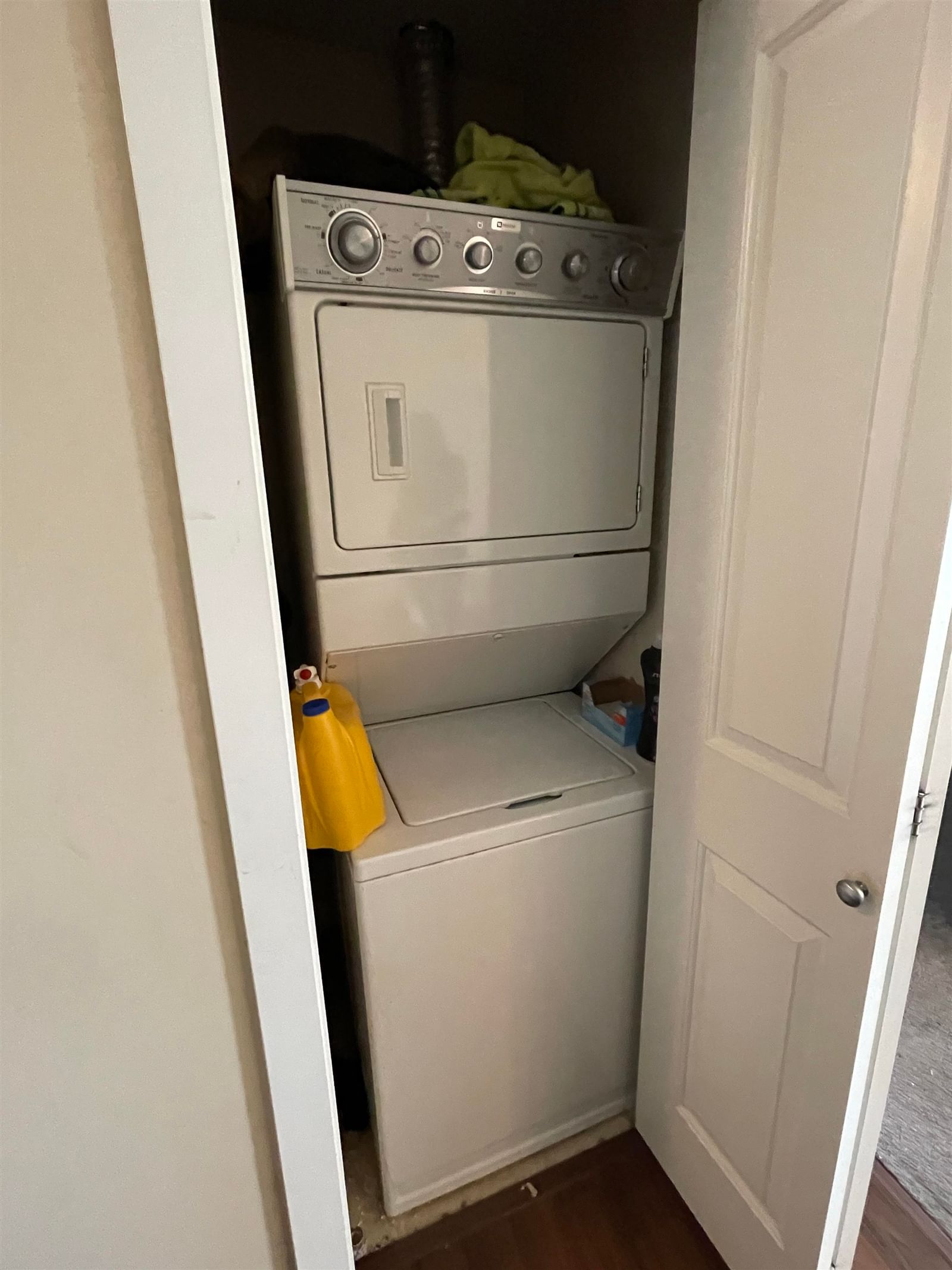 Listing Image 6