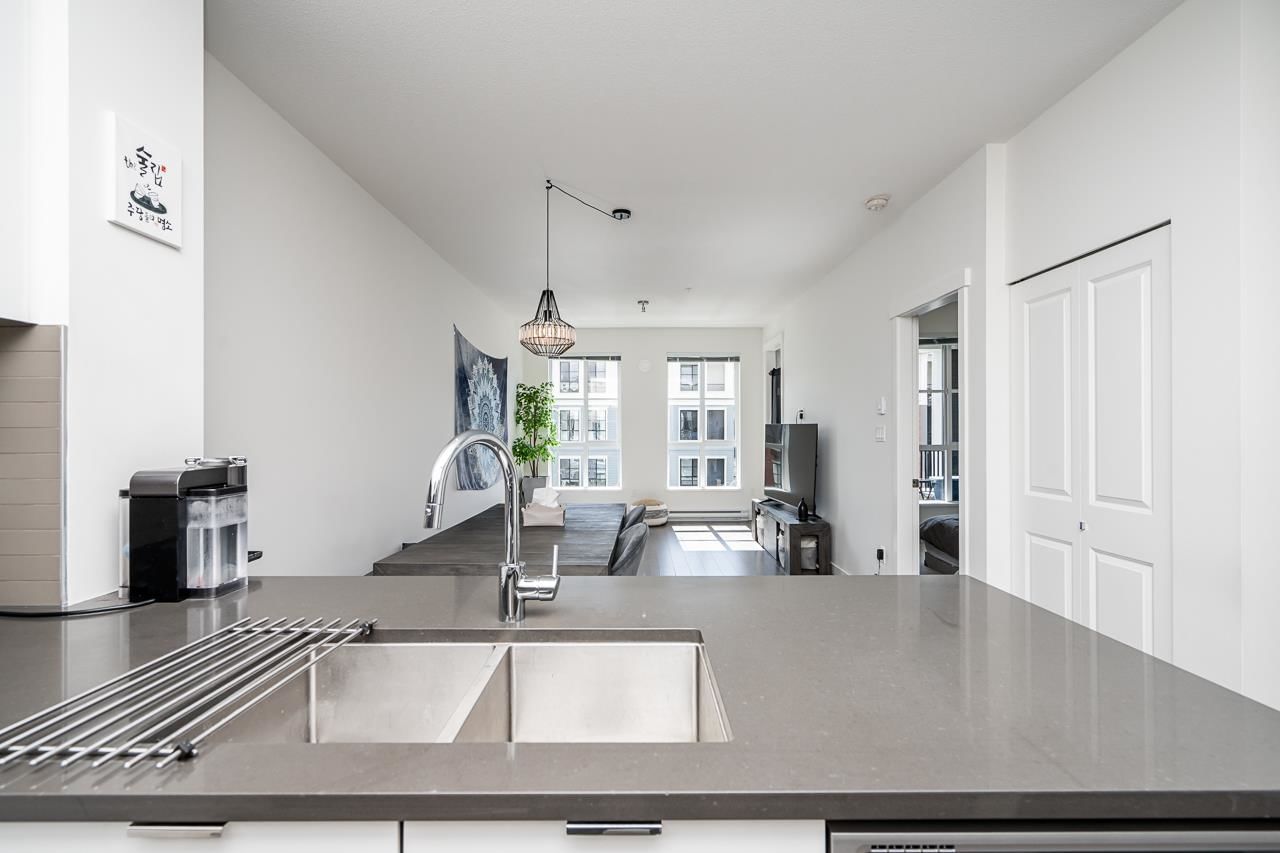 Listing Image 11