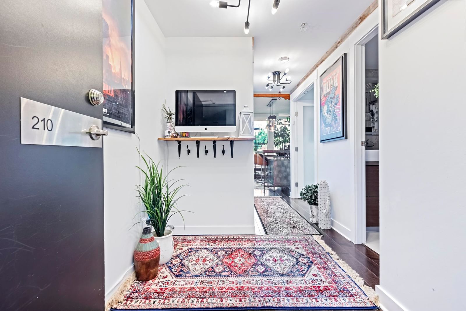 Listing Image 18