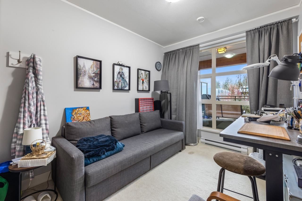 Listing Image 11