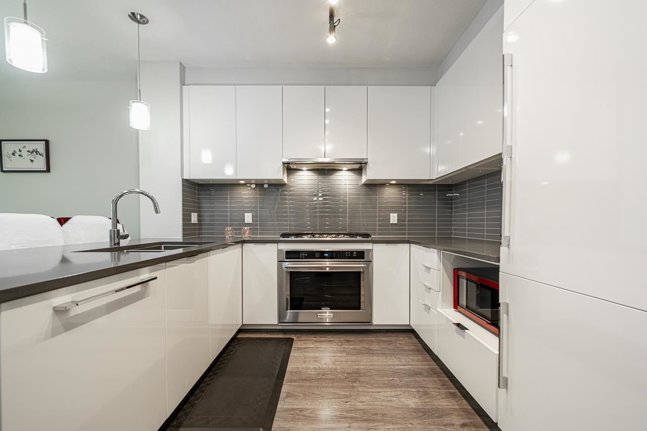 Listing Image 3