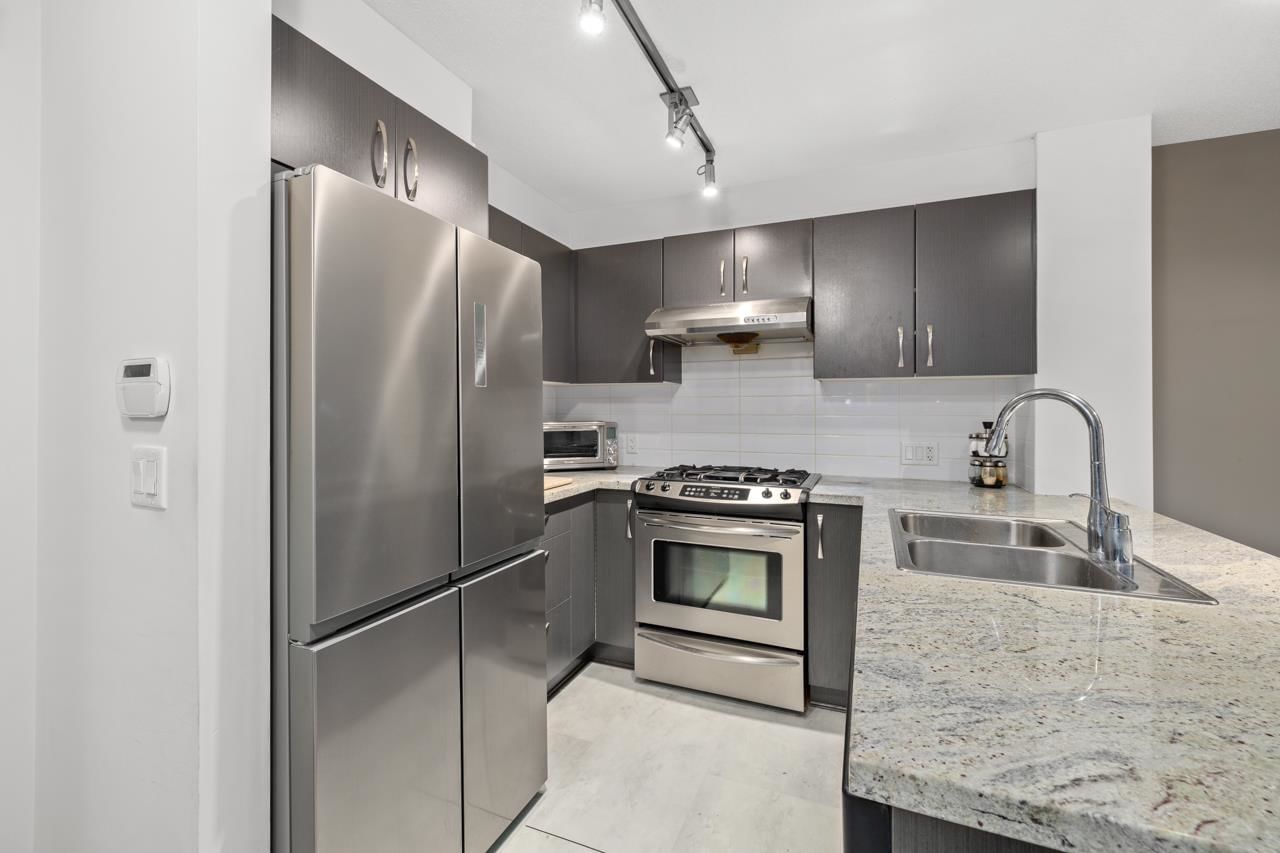 Listing Image 8