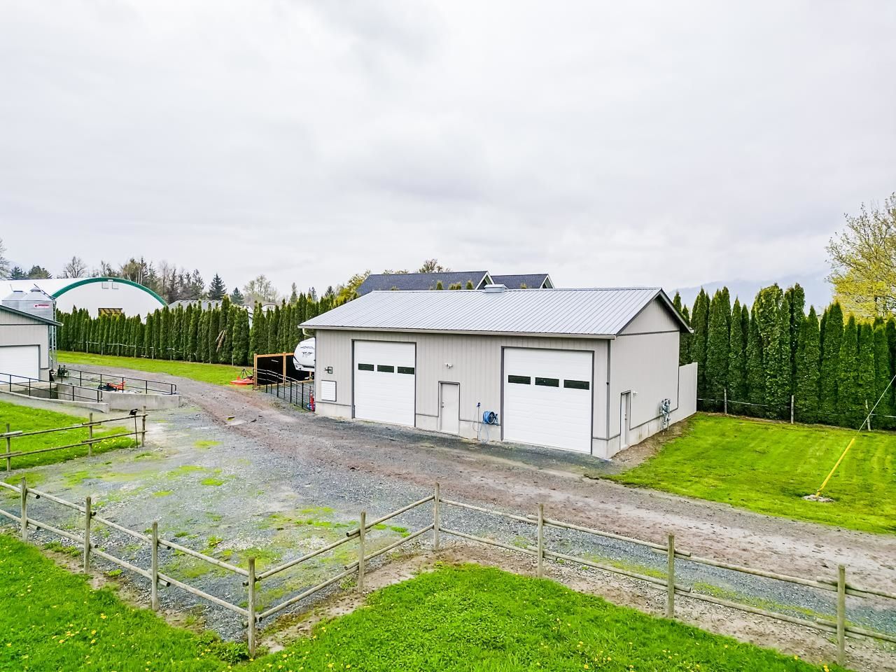 Listing Image 6