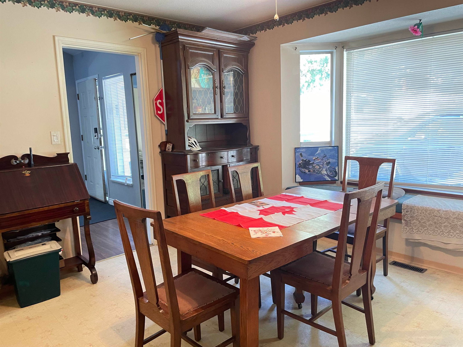 Listing Image 10