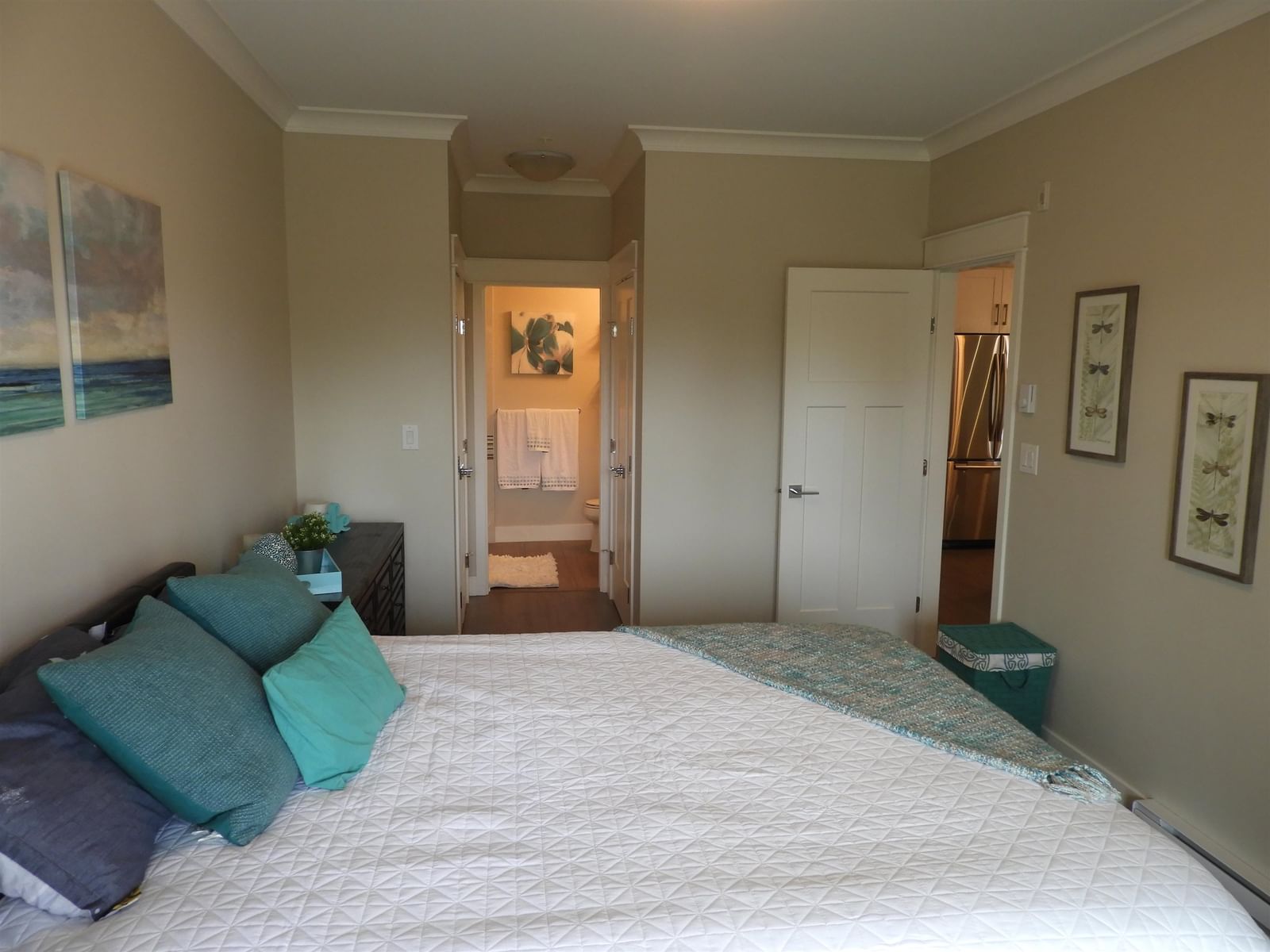 Listing Image 16