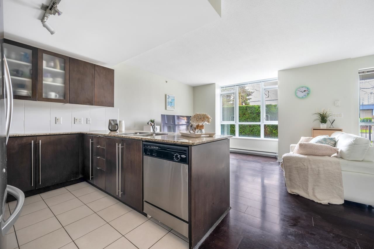 Listing Image 10