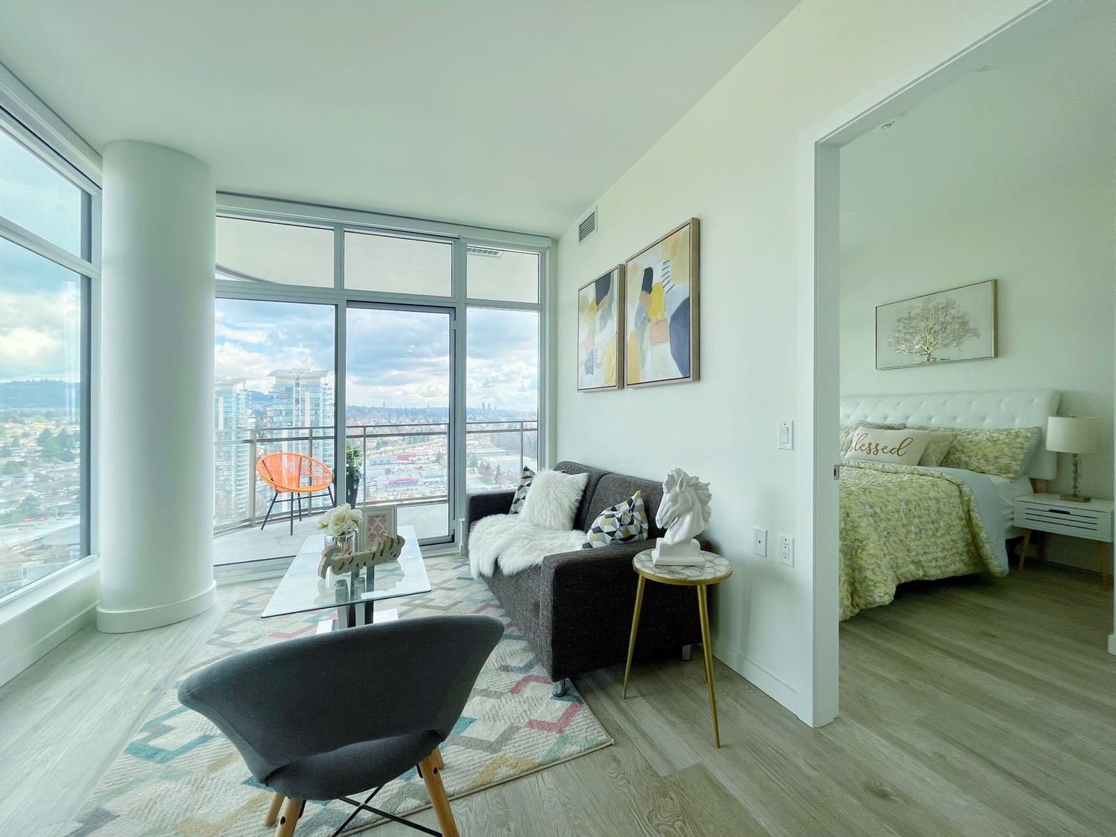 Listing Image 10