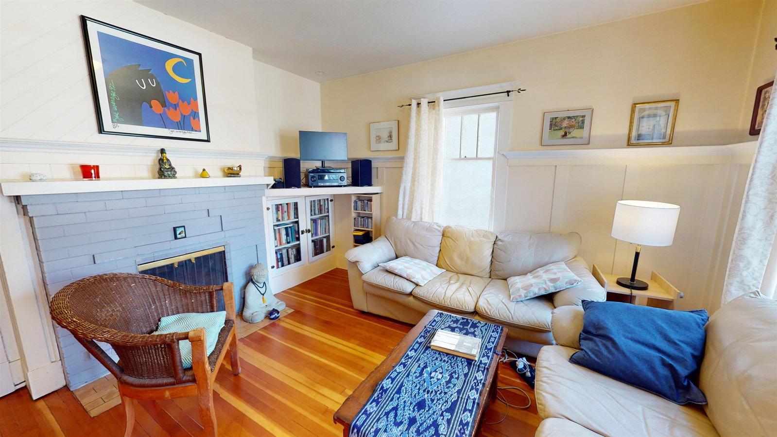 Listing Image 4