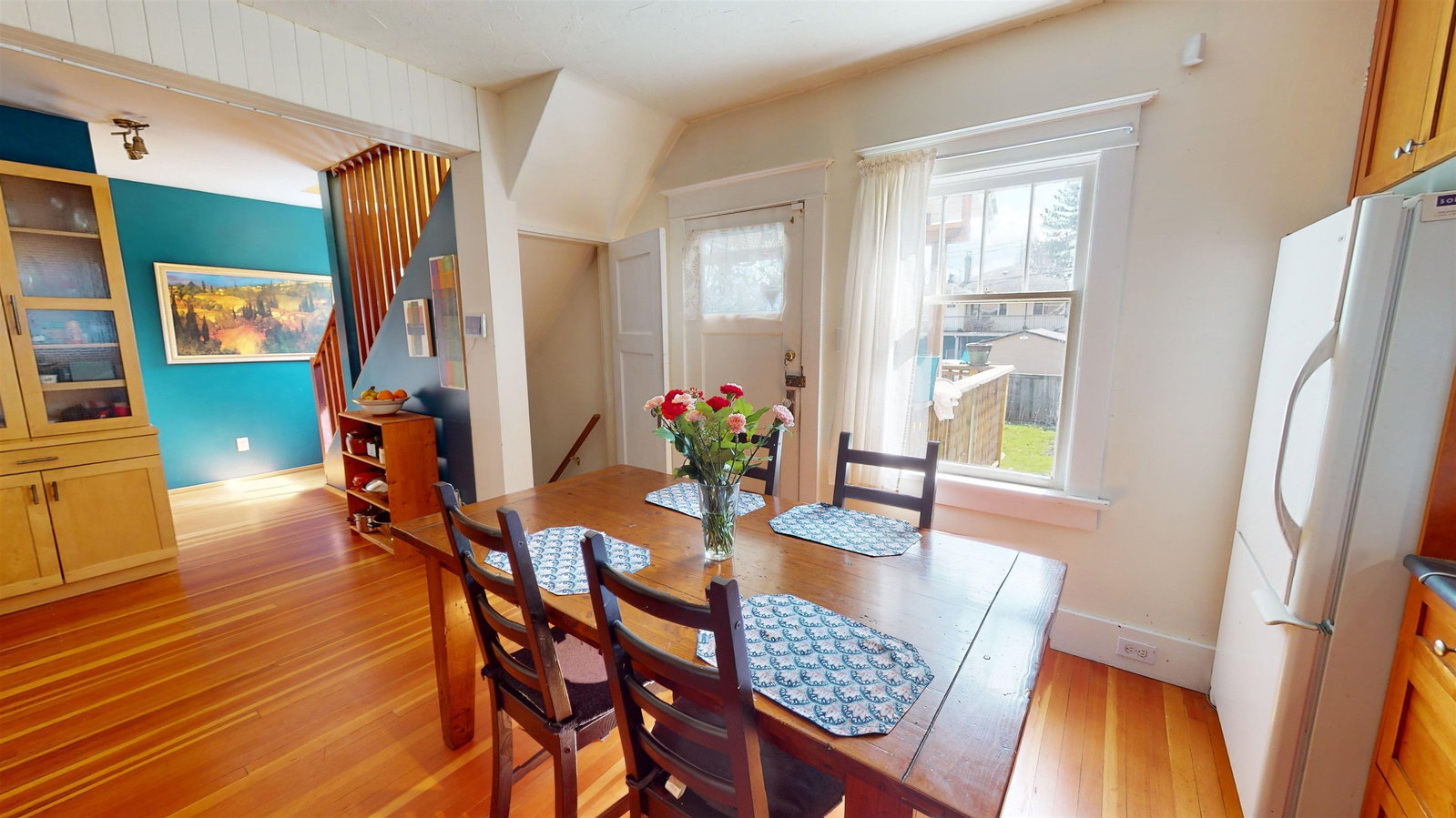 Listing Image 9
