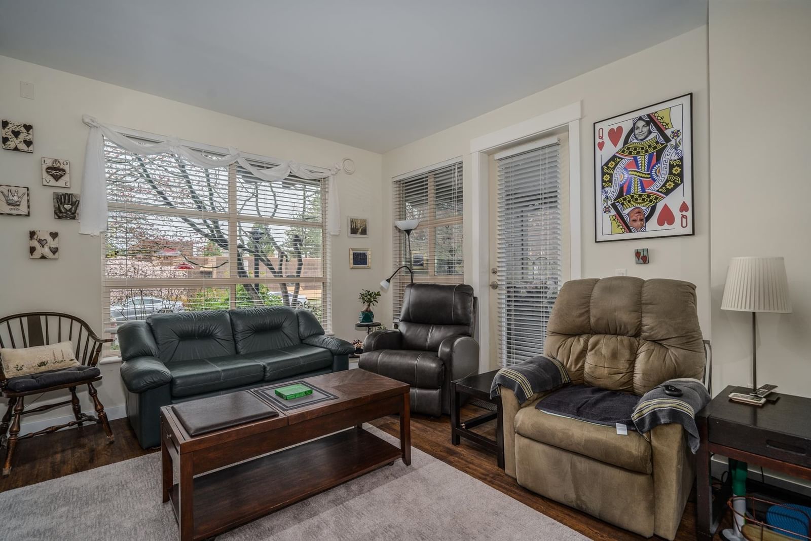 Listing Image 9