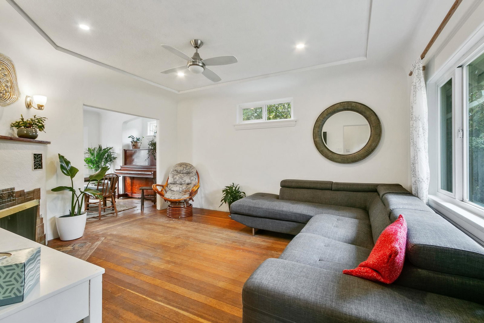 Listing Image 3