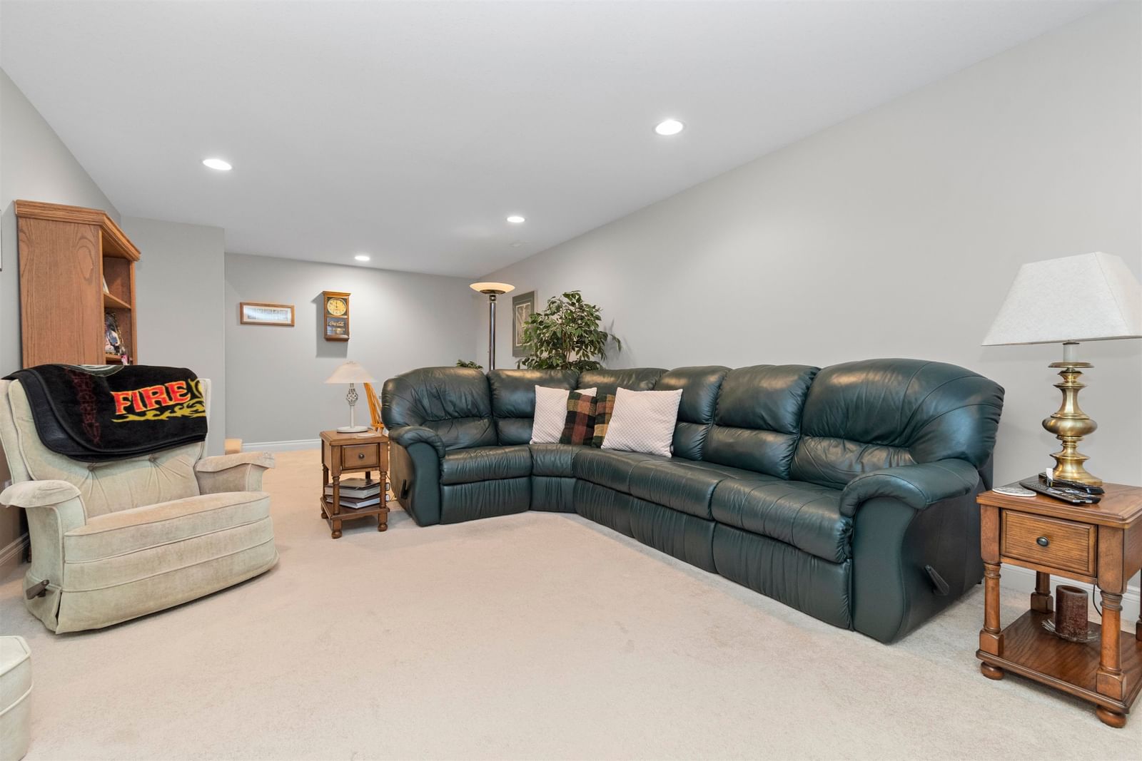 Listing Image 23