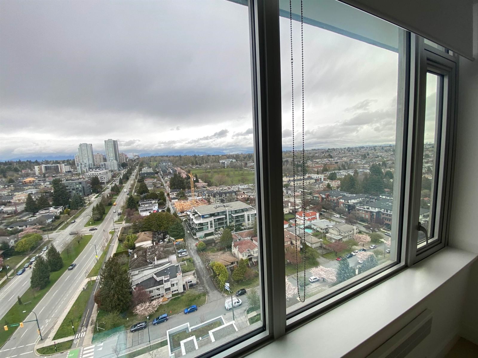 Listing Image 11