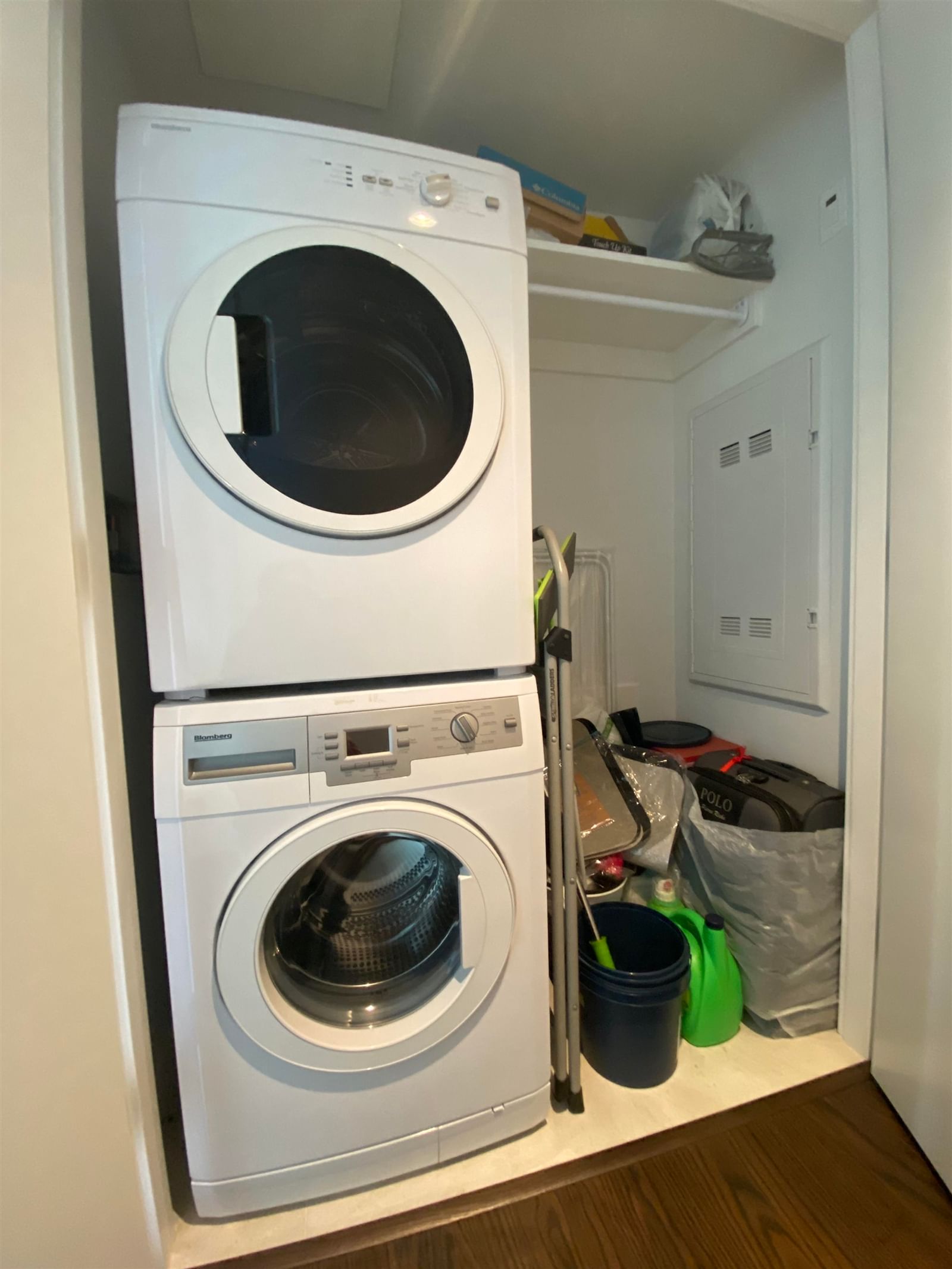 Listing Image 8