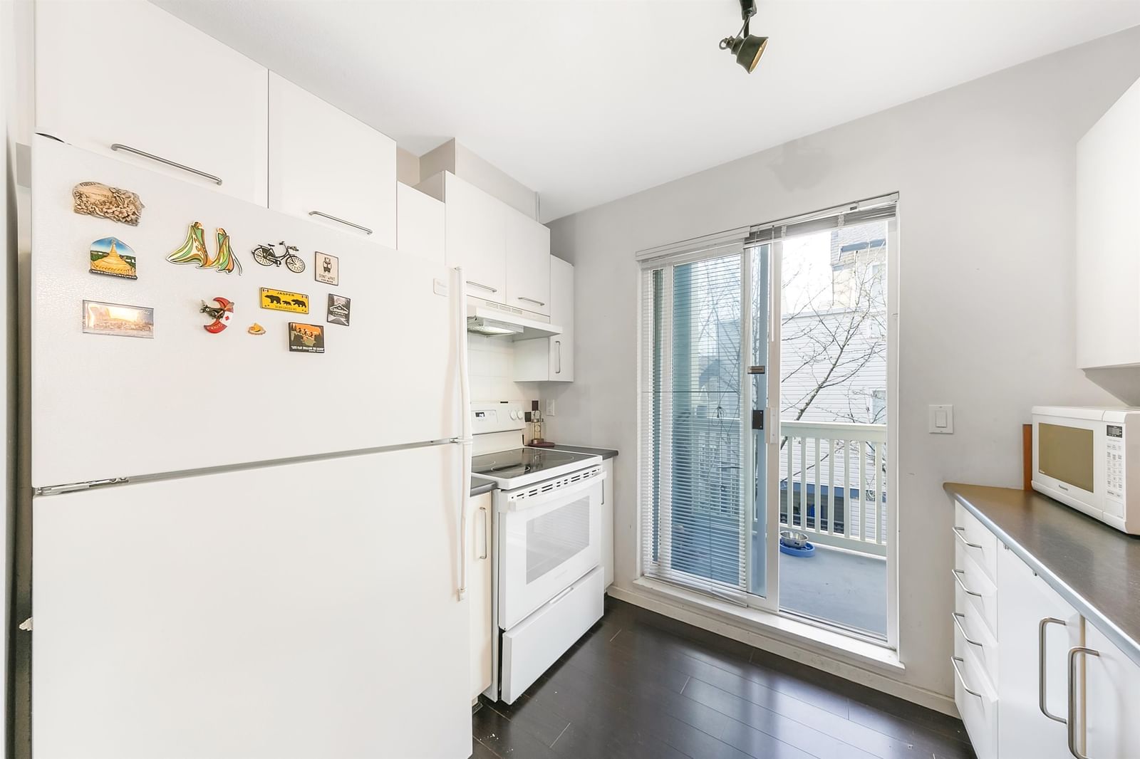 Listing Image 15