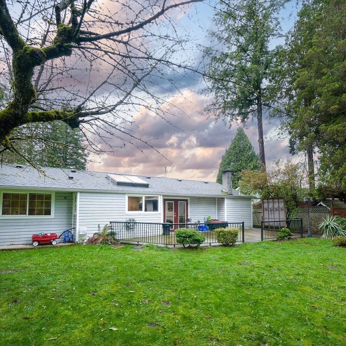 Listing Image 27