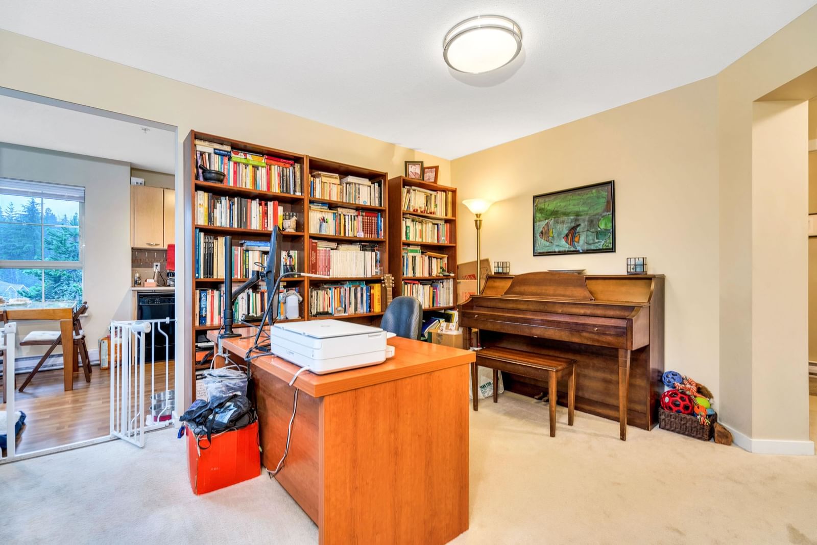 Listing Image 4