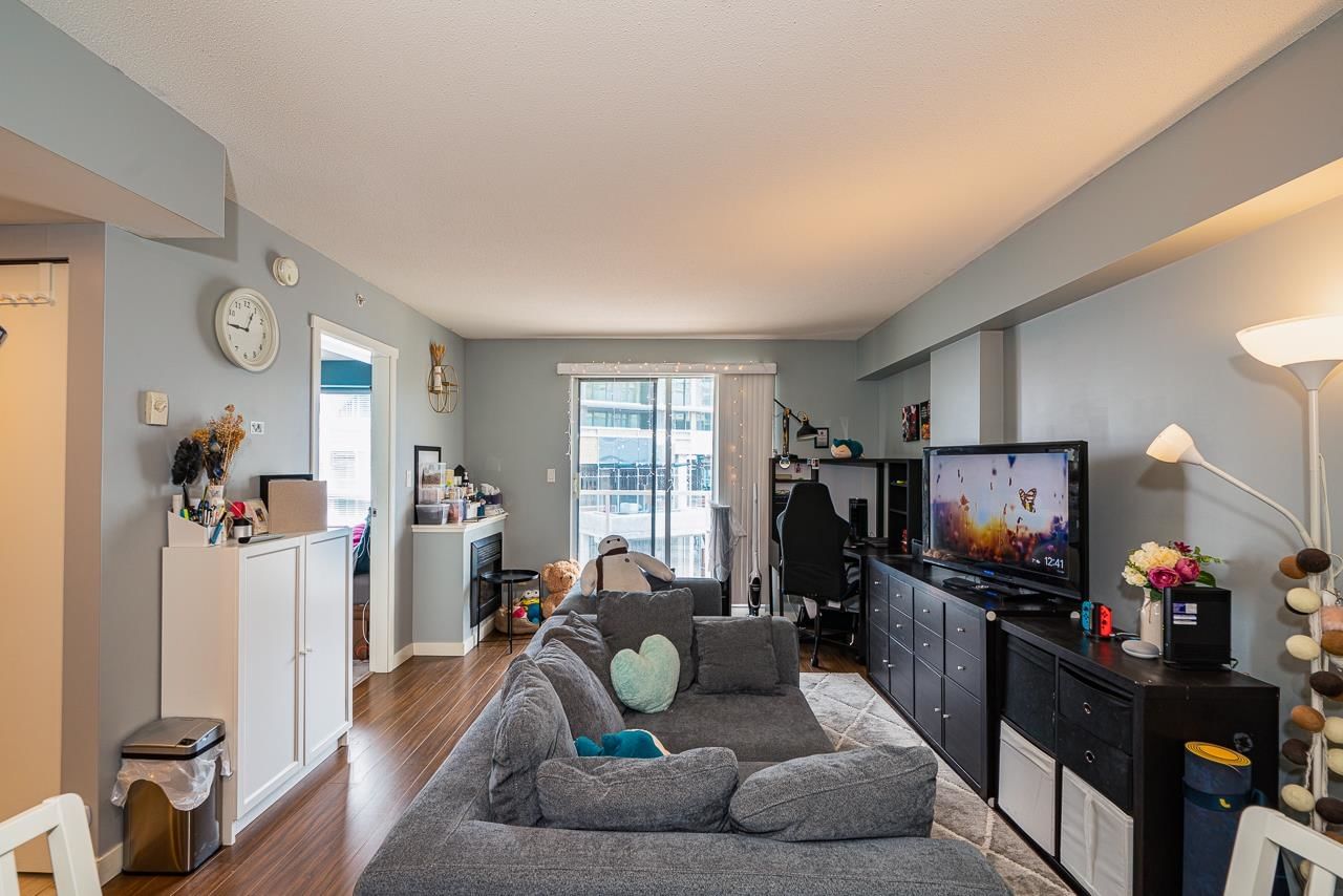 Listing Image 16
