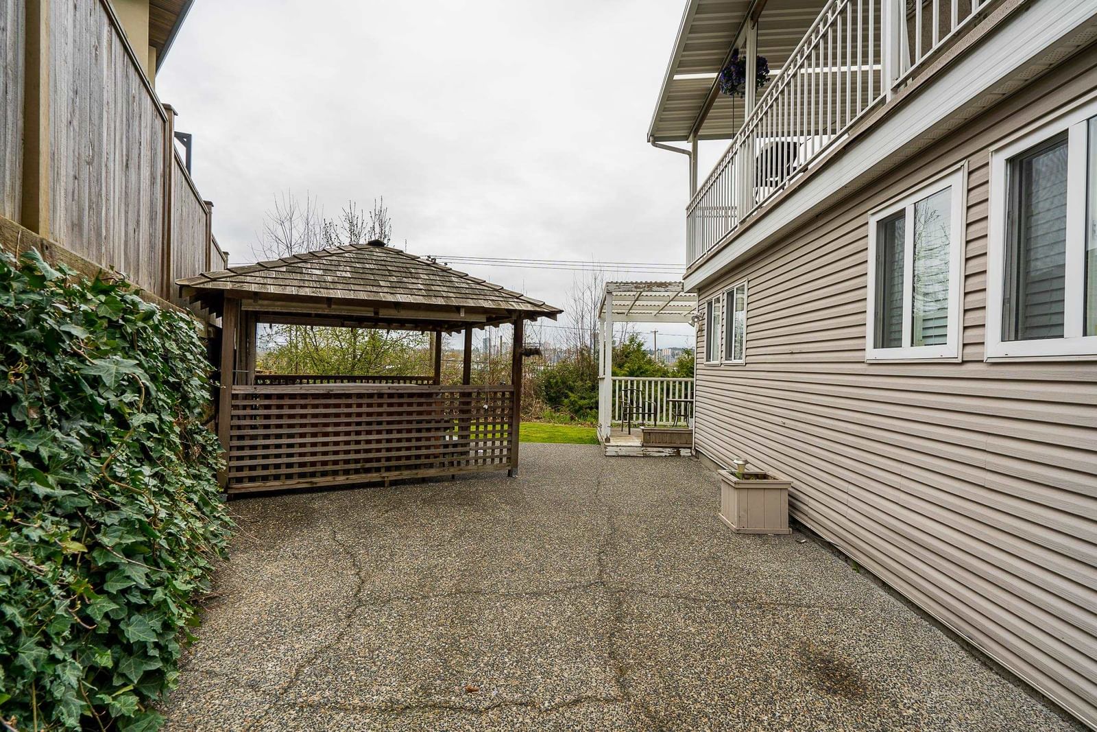 Listing Image 24