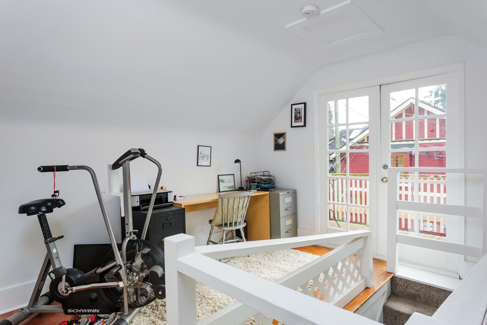 Listing Image 9