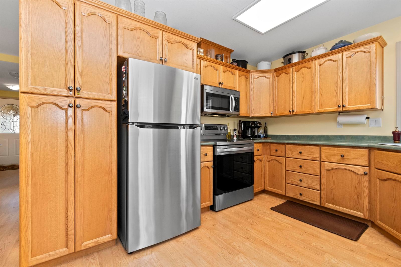 Listing Image 4