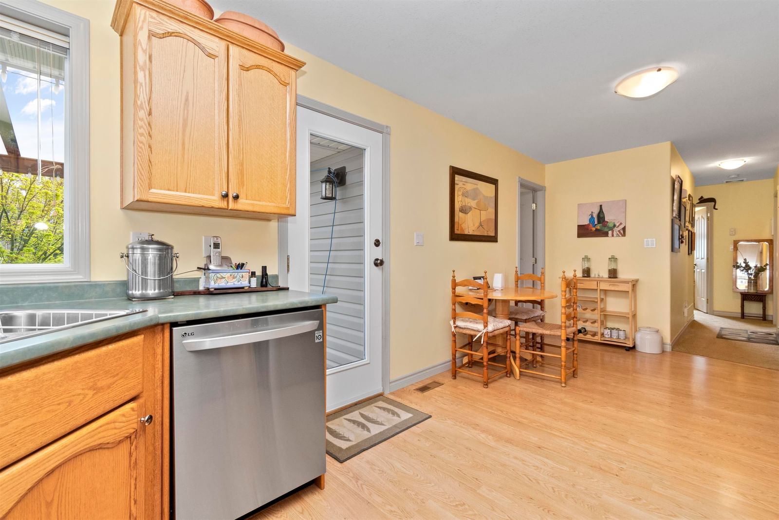 Listing Image 5