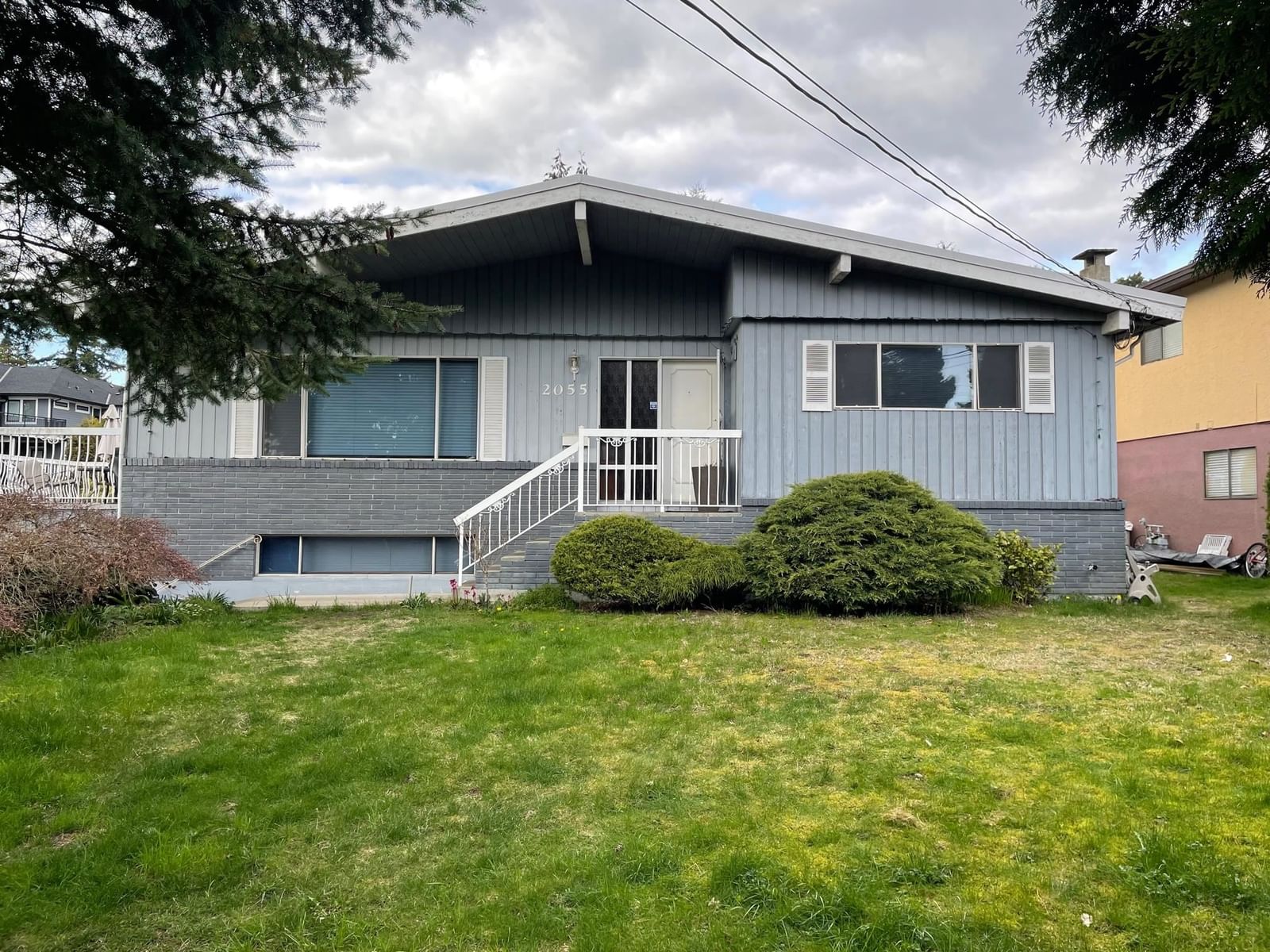 Listing Image 4
