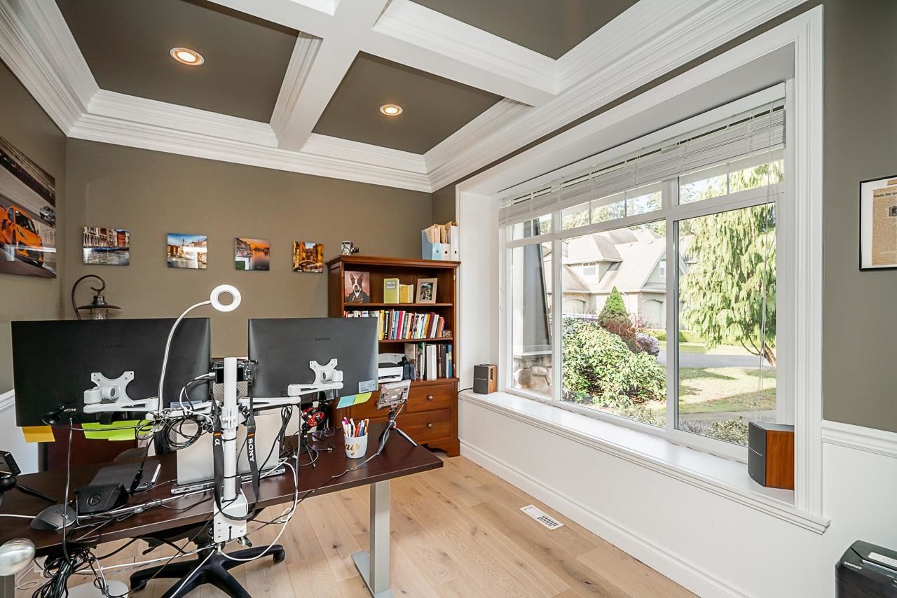 Listing Image 11