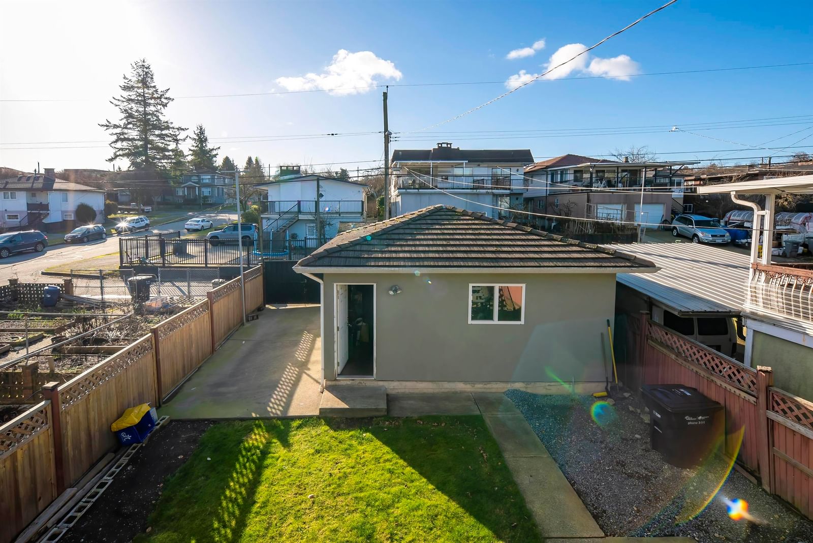 Listing Image 9