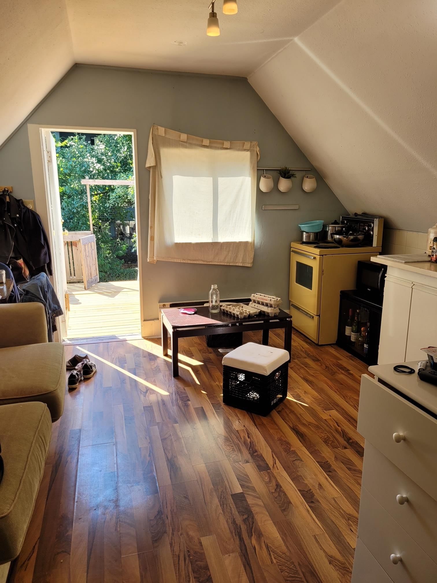 Listing Image 8