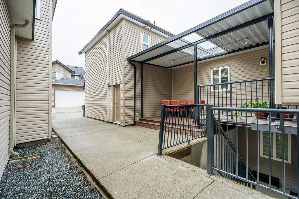 Listing Image 18