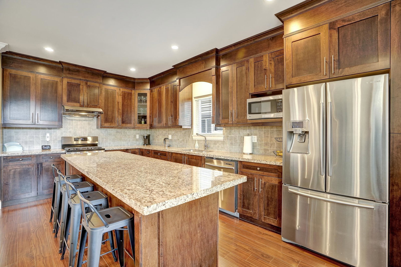 Listing Image 15