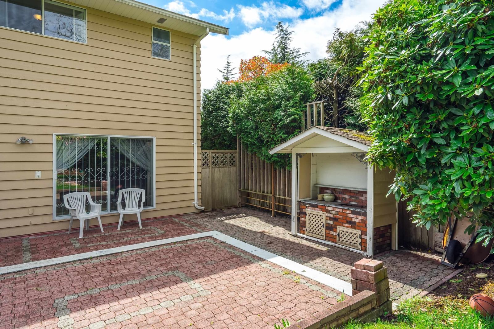 Listing Image 11