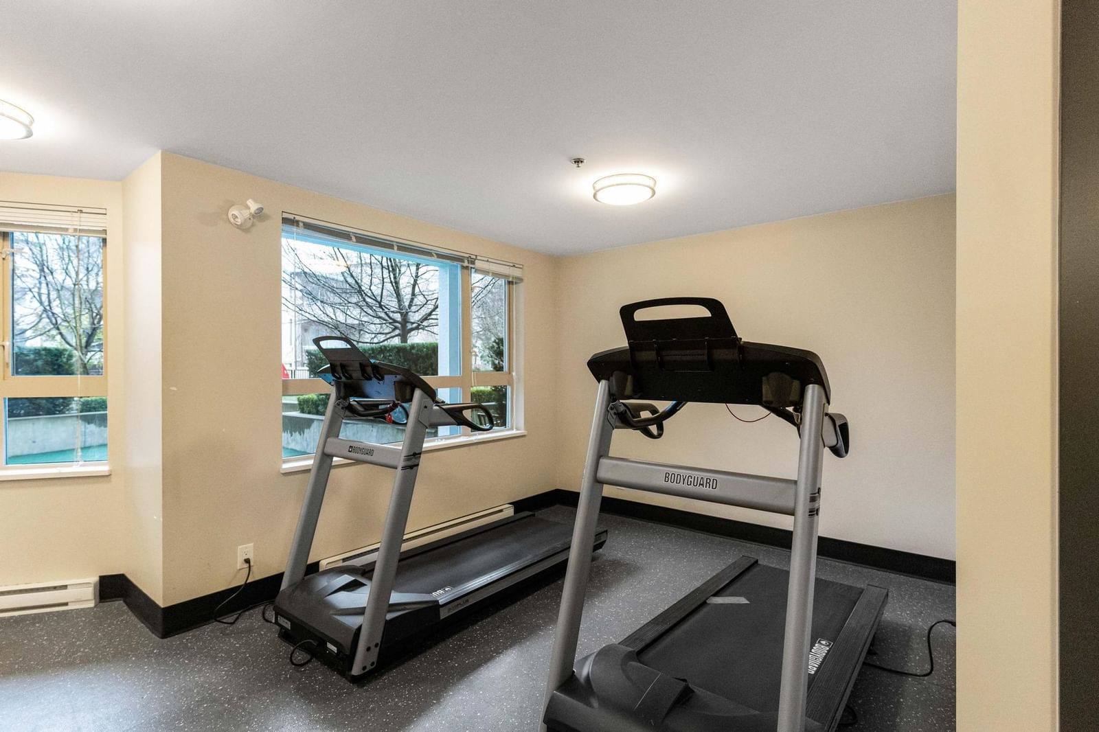 Listing Image 23