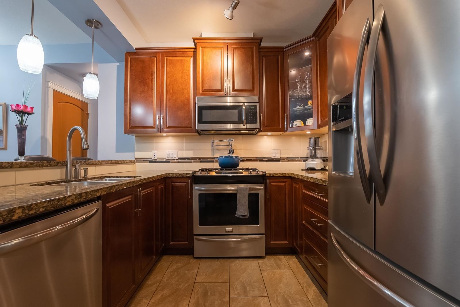 Listing Image 19