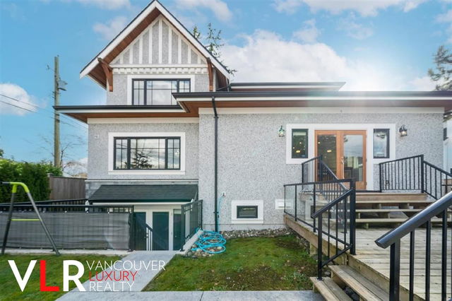 1021 Devonshire Crescent