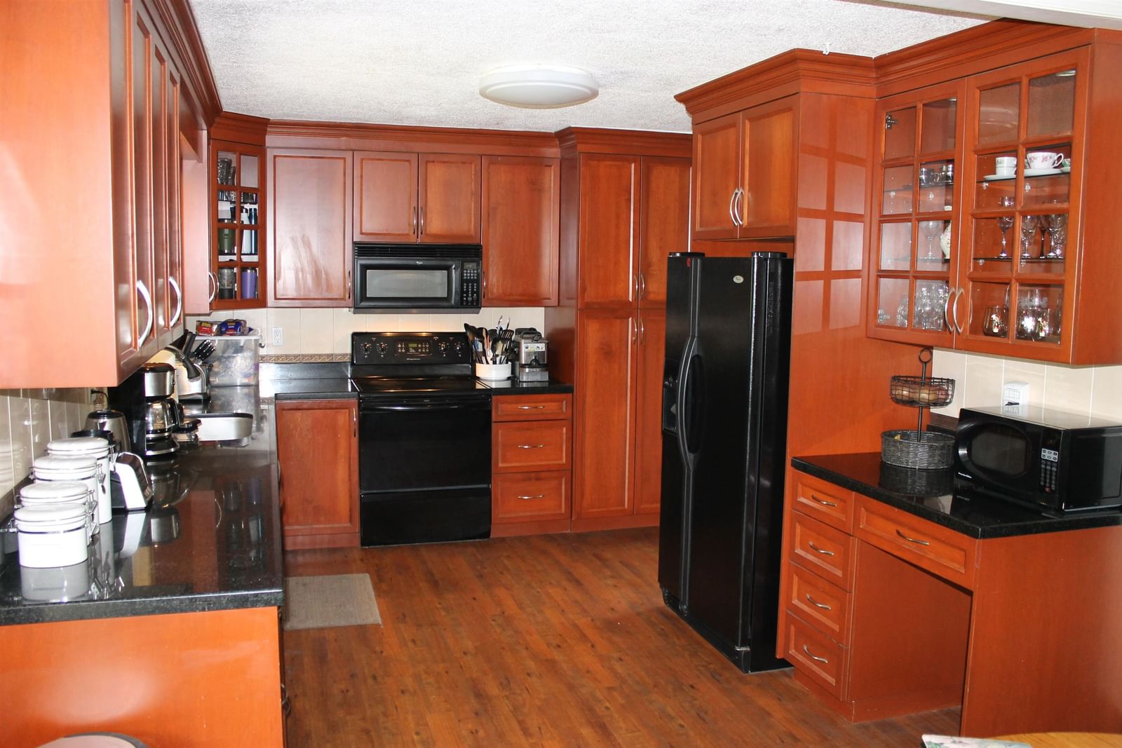 Listing photo 5