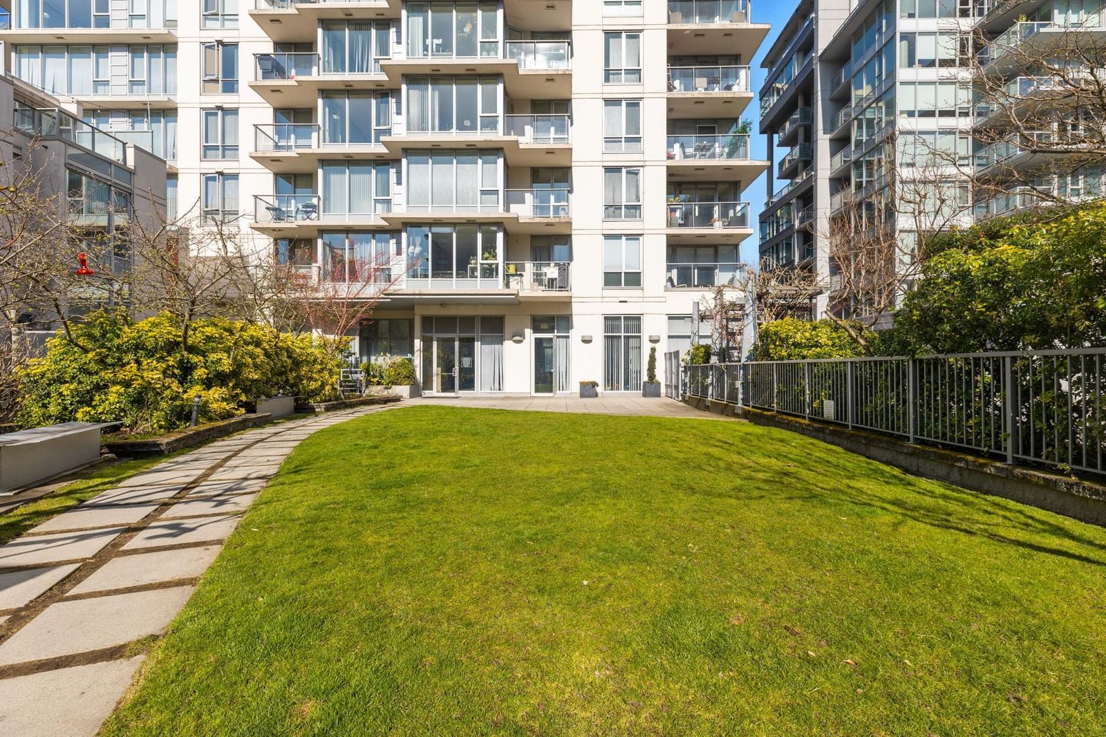Listing Image 18