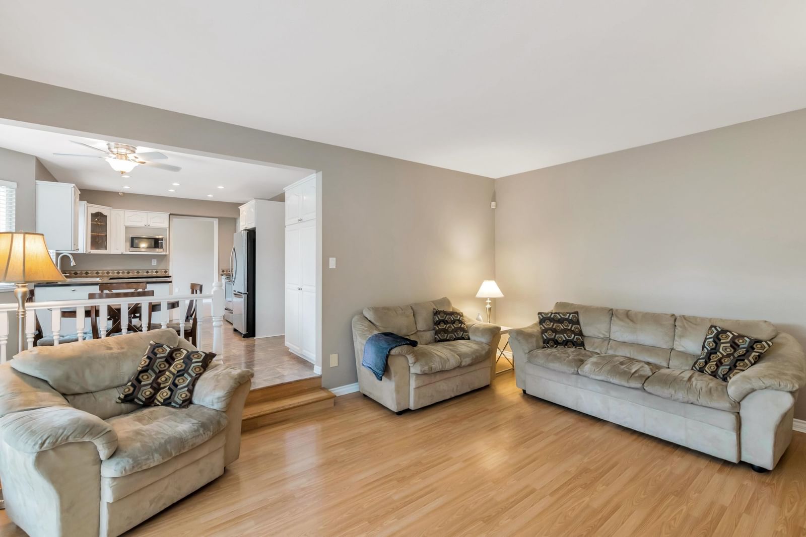 Listing Image 18