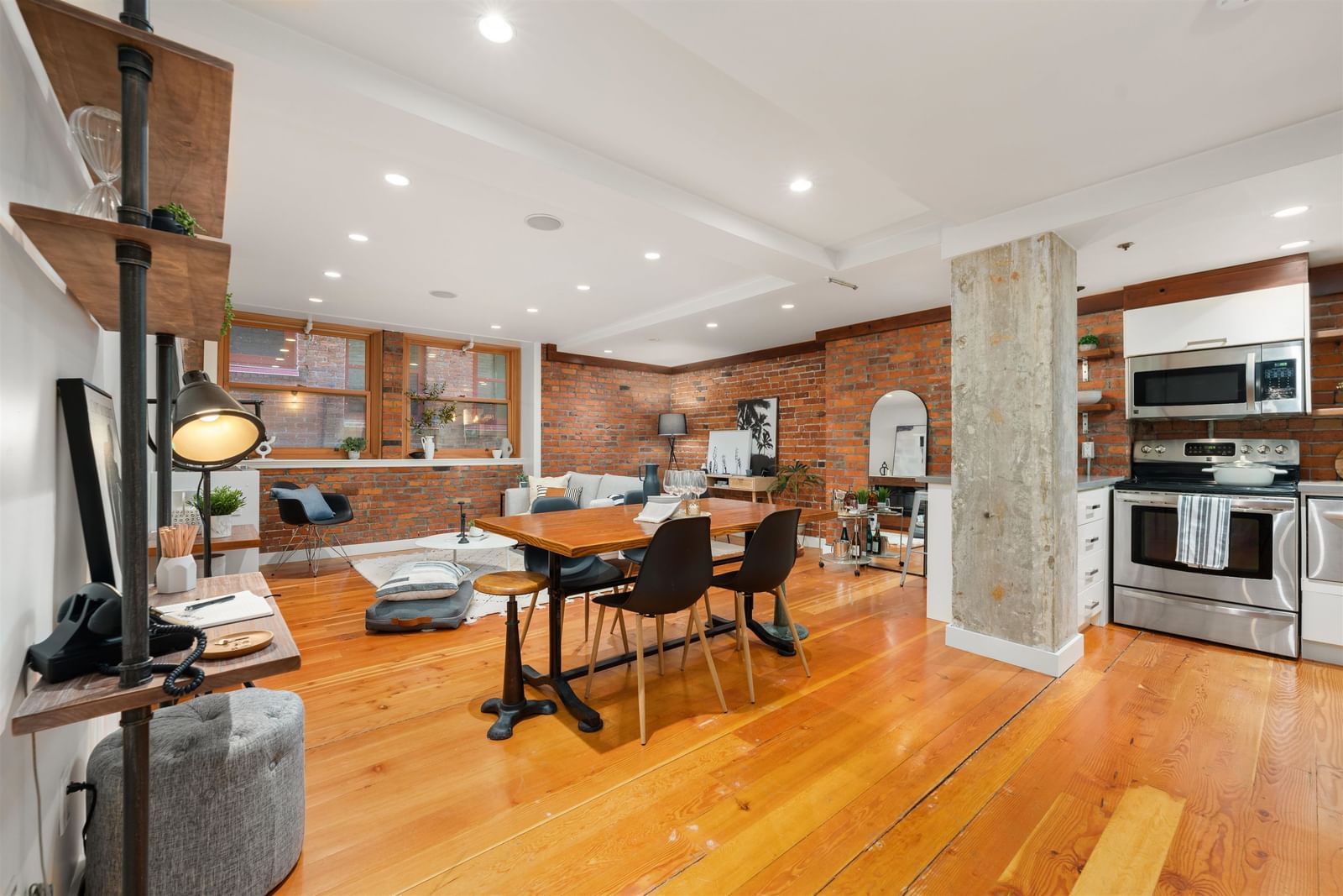 Listing Image 8
