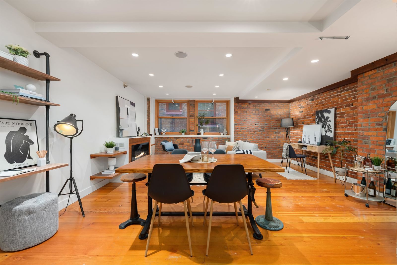 Listing Image 9