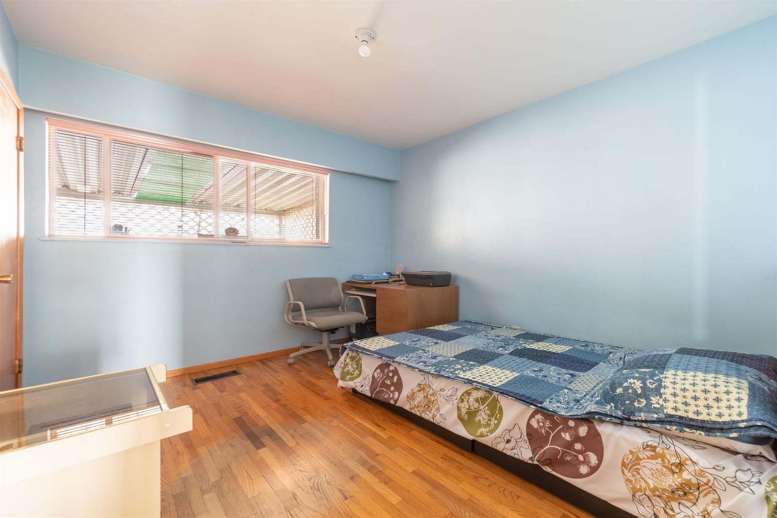 Listing Image 14