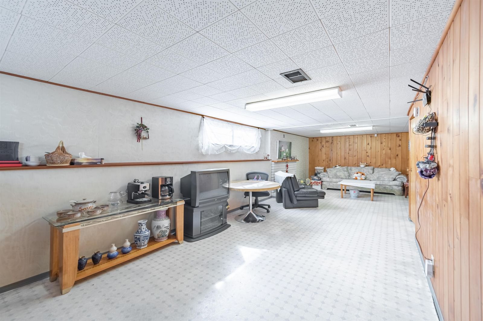 Listing Image 24