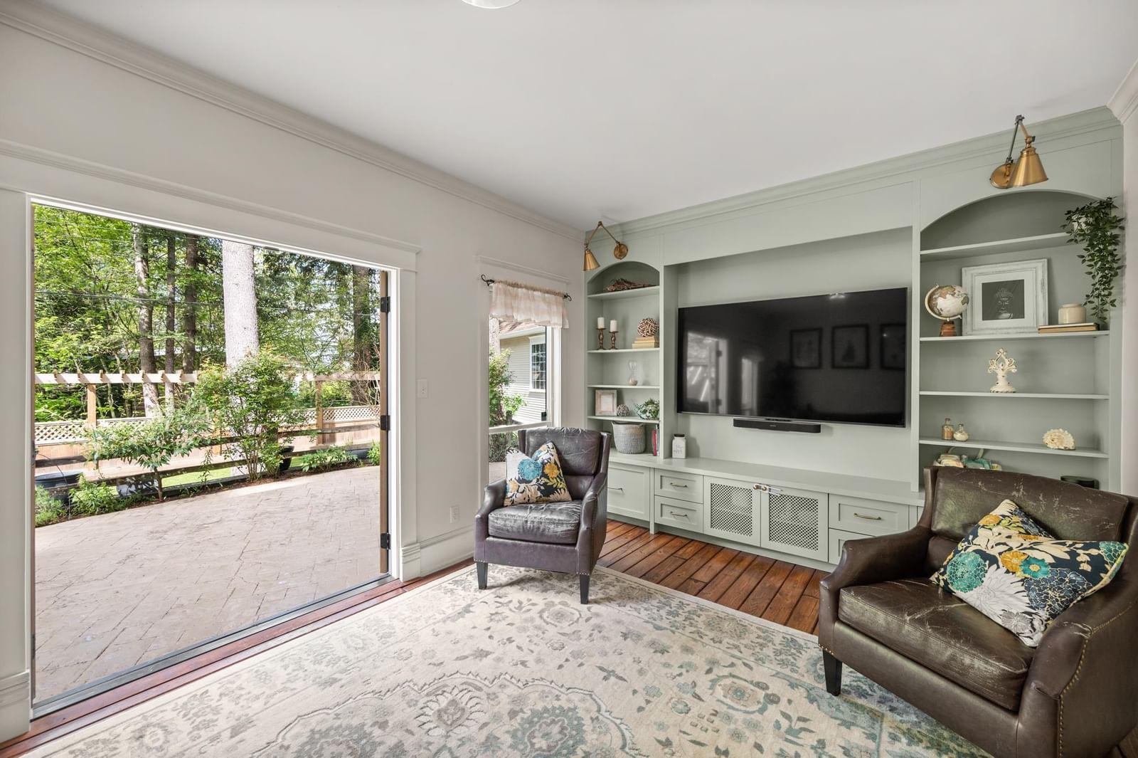 Listing Image 19