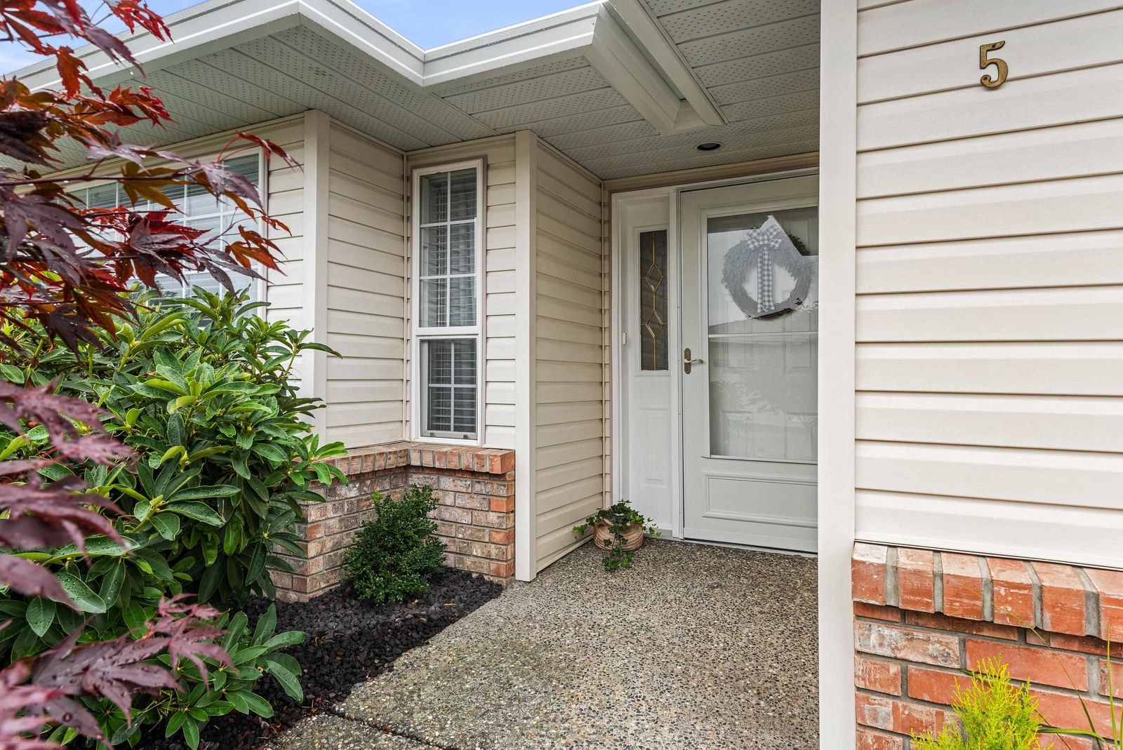 Listing Image 3